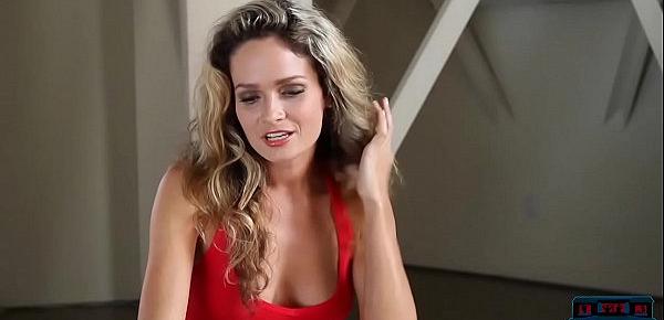  Sexy MILF babe from Florida Prinzzess models full time